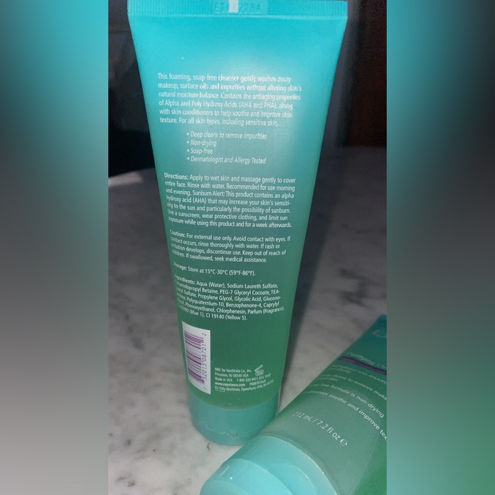 Exuviance purifying cleansing gel (2) - Picture 2 of 4